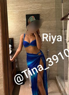 Tina - escort in Kolkata Photo 3 of 7