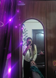 Urvashi Real Meet & Cam - এস্কর্ট in New Delhi Photo 3 of 6