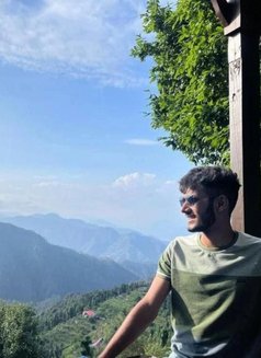 Het - Male एस्कॉर्ट in New Delhi Photo 1 of 8