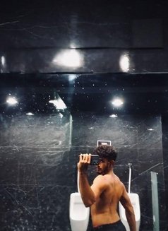 Het - Male एस्कॉर्ट in New Delhi Photo 3 of 8