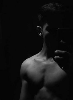 Rishu - Male escort in New Delhi Photo 2 of 2