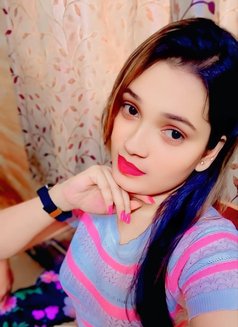 Pallavi - escort in New Delhi Photo 1 of 4