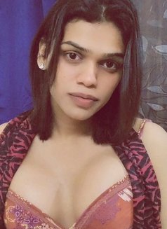Ananya - Transsexual escort in Bangalore Photo 4 of 5