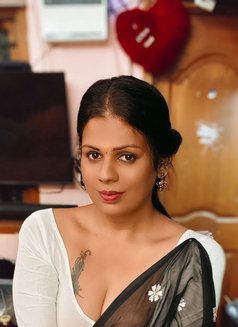 Transexual Chennai Nishaa - Transsexual escort in Chennai Photo 4 of 4