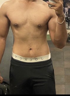 Rohit - Male एस्कॉर्ट in Pune Photo 1 of 1