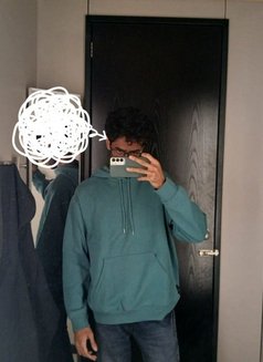 Richard - Male escort in Kolkata Photo 3 of 5