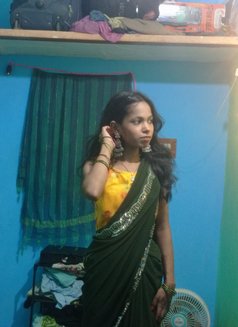 Simran - adult performer in New Delhi Photo 4 of 4