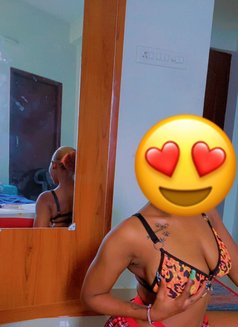 Kiwikiwih - escort in Pondicherry Photo 7 of 12