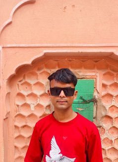 Sonu - Male एस्कॉर्ट in Jaipur Photo 1 of 3