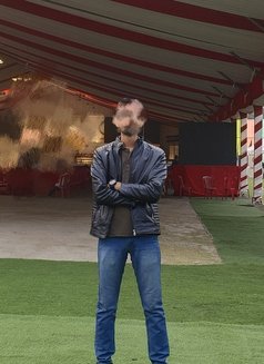 Nik - Male मसाज in New Delhi Photo 1 of 3