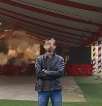 Nik - Male ম্যাসেজ in New Delhi