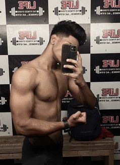 Ishaan - Male এস্কর্ট in Kolkata Photo 3 of 3