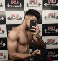 Ishaan - Male एस्कॉर्ट in Kolkata