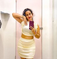 Anushka Escorts Service and Cell Girls S - एस्कॉर्ट in Bangalore