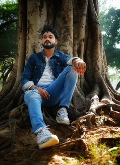 Ayush Khurana - Male escort in New Delhi Photo 3 of 8