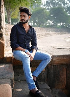 Ayush Khurana - Male escort in New Delhi Photo 5 of 8