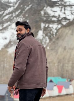 Ayush Khurana - Male escort in New Delhi Photo 8 of 8