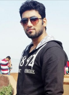 Suraj - Male escort in Mumbai Photo 1 of 3
