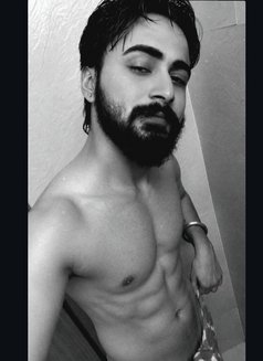 Avinash - Male escort in New Delhi Photo 1 of 6