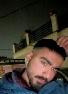 Avinash - Male escort in New Delhi Photo 5 of 6