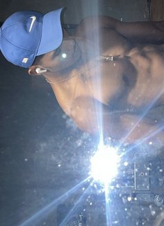 Goldie - Male escort in Mumbai Photo 3 of 5