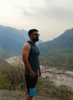 Aksh - Male escort in New Delhi Photo 2 of 7