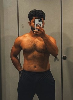 Sensual Massage! Couple Fantasy! Try me! - Male एस्कॉर्ट in Surat Photo 1 of 1