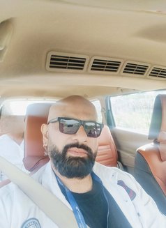 Sunny - Male escort in New Delhi Photo 1 of 4