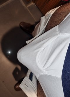 Choot Chudai Now - Male escort in New Delhi Photo 2 of 3