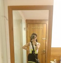 Russian Escort in Surya Hotel - एस्कॉर्ट एजेंसी in New Delhi
