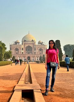 Monica Bella - एस्कॉर्ट in New Delhi Photo 22 of 24