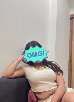 Kirti - escort in New Delhi Photo 2 of 3