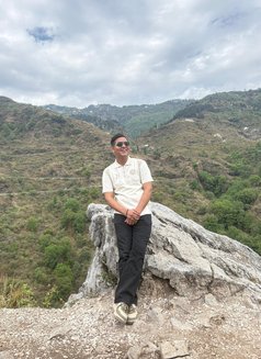 Adil - Male escort in New Delhi Photo 1 of 1