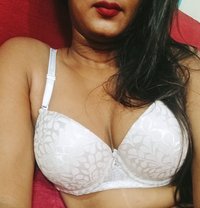 Sexy Soma ( Cam Show ) - escort in Noida