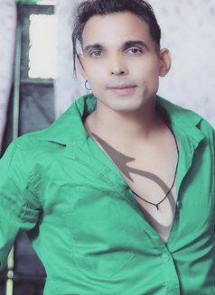 Sex therapist - Male companion in New Delhi Photo 11 of 11