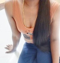 Gayathri Cam and Real Meet Chennai tamil - యాక్టర్ in Chennai