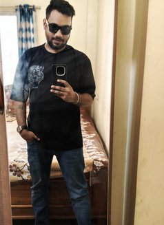 Ersahil - Male एस्कॉर्ट in Kolkata Photo 1 of 9