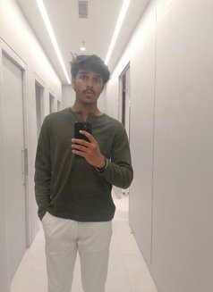 Ariyansh - Male escort in Pune Photo 3 of 5