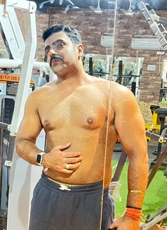 Vaibhav Chugh - Male escort in New Delhi Photo 3 of 8