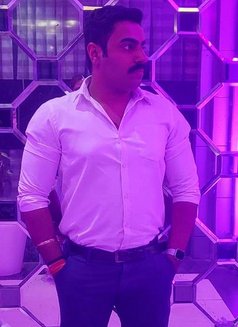 Vaibhav Chugh - Male escort in New Delhi Photo 4 of 8