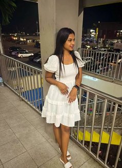 Puja Escorts Service and Cell Girls - ఎస్కార్ట్ in Gurgaon Photo 1 of 3