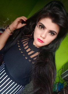 Seema - escort in Noida Photo 6 of 9