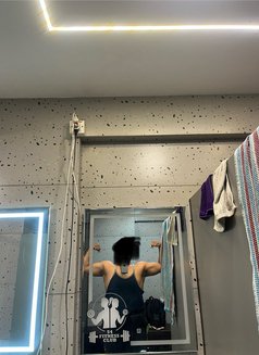 D11 - Male এস্কর্ট in Mumbai Photo 1 of 1