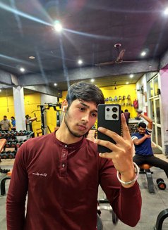 Luci - Male escort in Chandigarh Photo 1 of 3