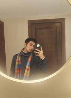 Luci - Male escort in Chandigarh Photo 3 of 3