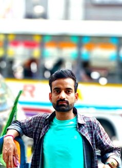 Amit - Male escort in Varanasi Photo 3 of 3