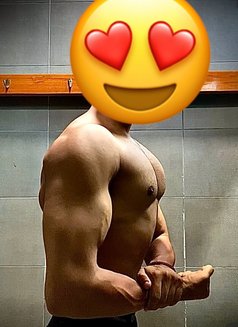 Kingseller - Male escort in New Delhi Photo 1 of 1