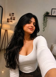 I am mahi cam show and real meet - escort in Hyderabad Photo 1 of 4