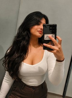 I am mahi cam show and real meet - escort in Hyderabad Photo 2 of 4