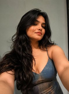 I am mahi cam show and real meet - escort in Hyderabad Photo 3 of 4